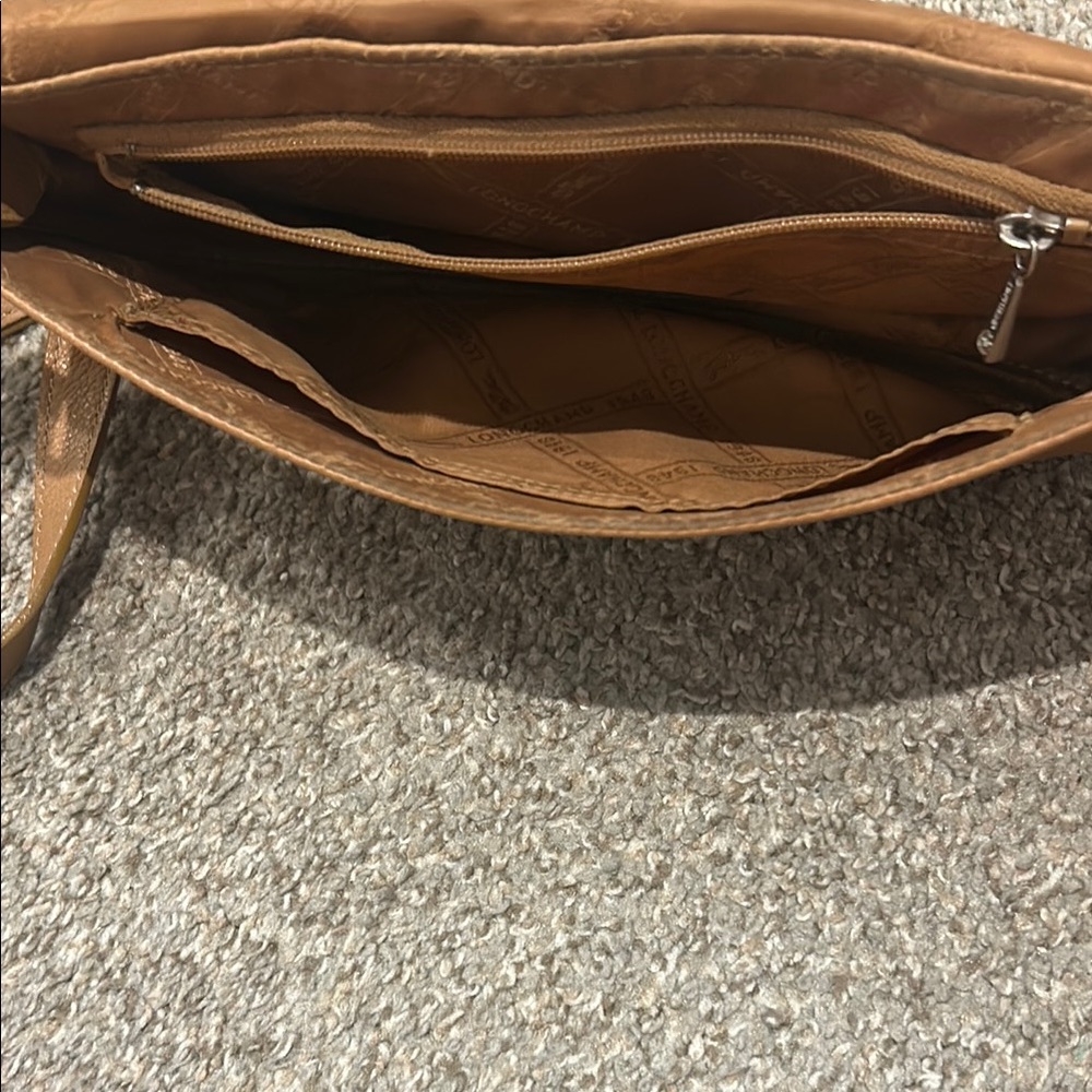 Vintage Longchamp Tan Crossbody Bag with Adjustable Strap - Picture 14 of 16